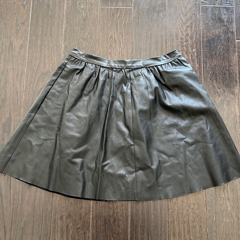 Vegan leather balloon skirt
